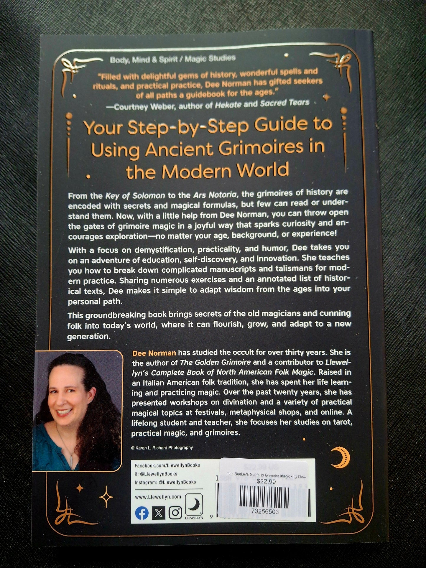 The Seeker's Guide to Grimoire Magic - by Dee Norman