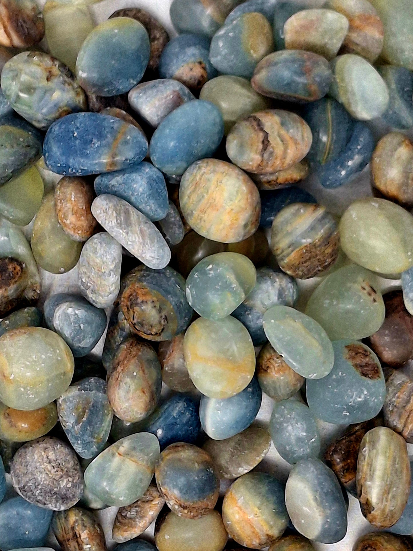 Blue Onyx Tumbled (Aquatine Lemurian Calcite)
