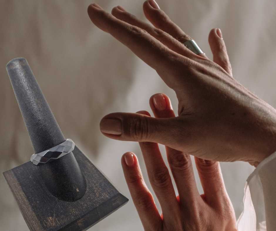 Hematite Ring Faceted Black (Magnetic)