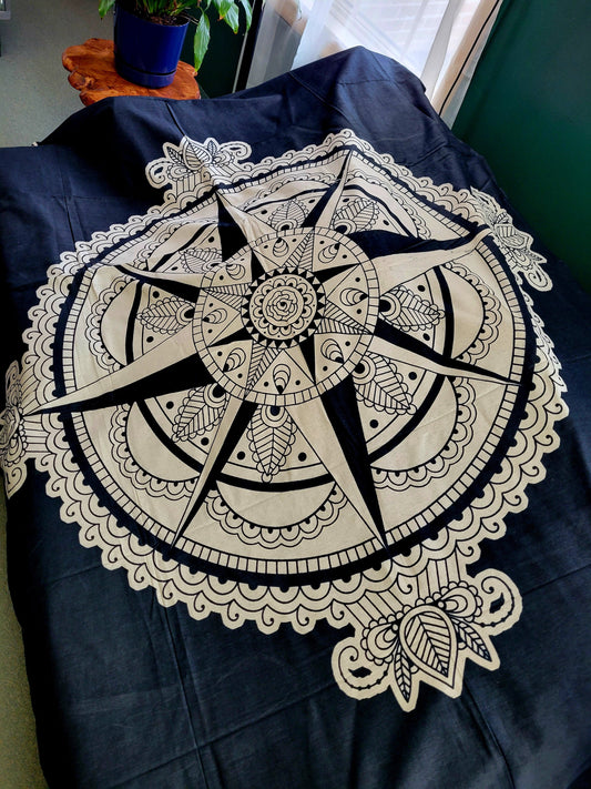 Tapestry Compass 210x240cm
