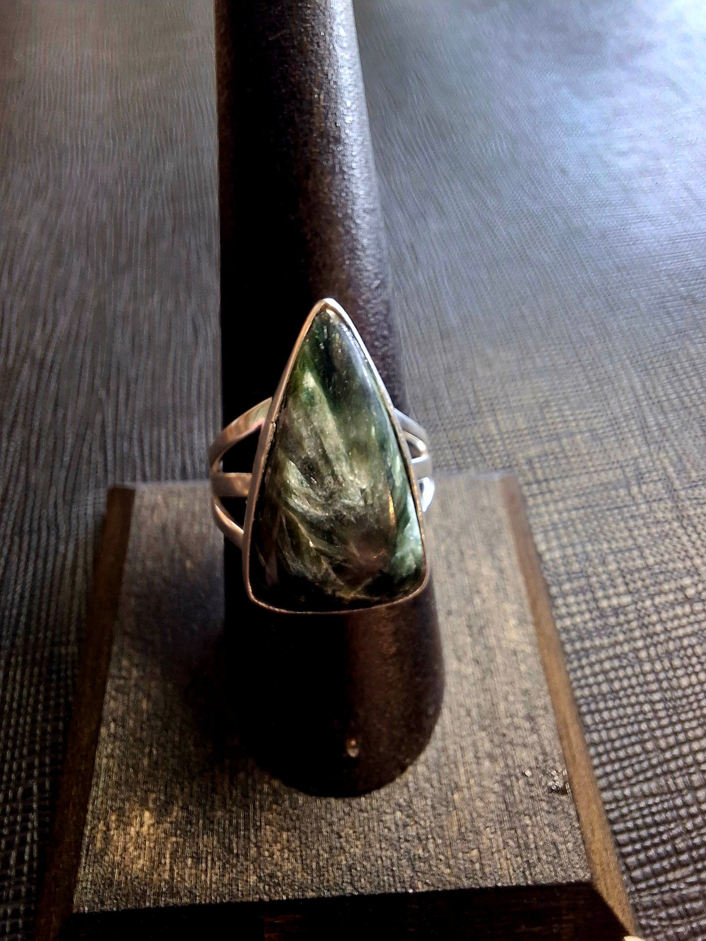 Ring - Seraphinite in Silvaria (size 7)