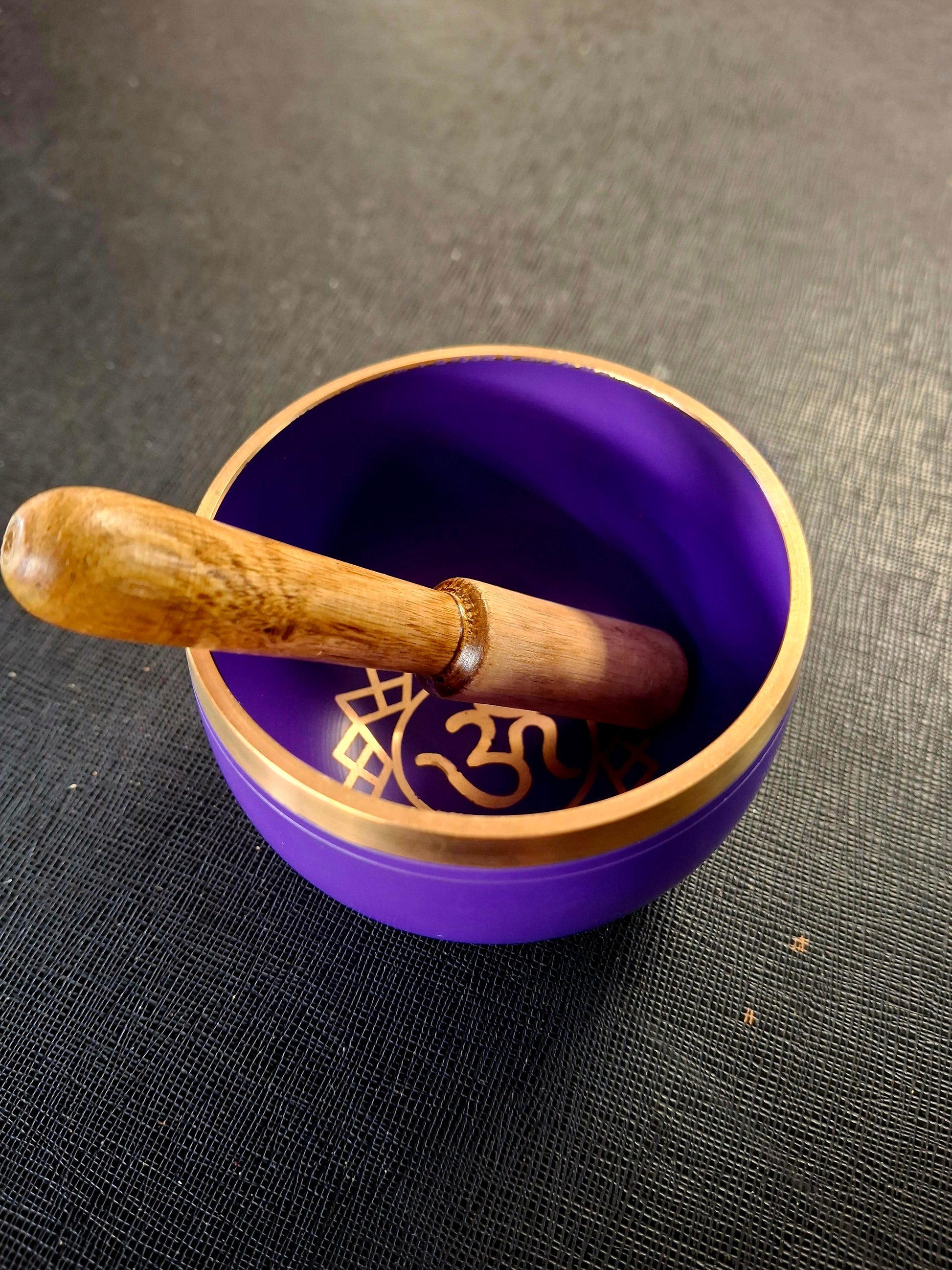 7 Chakra Crown Singing Bowl, Brass 3"D