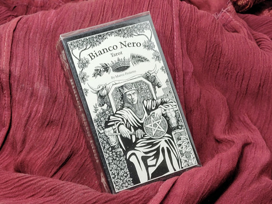 Bianco Nero Tarot