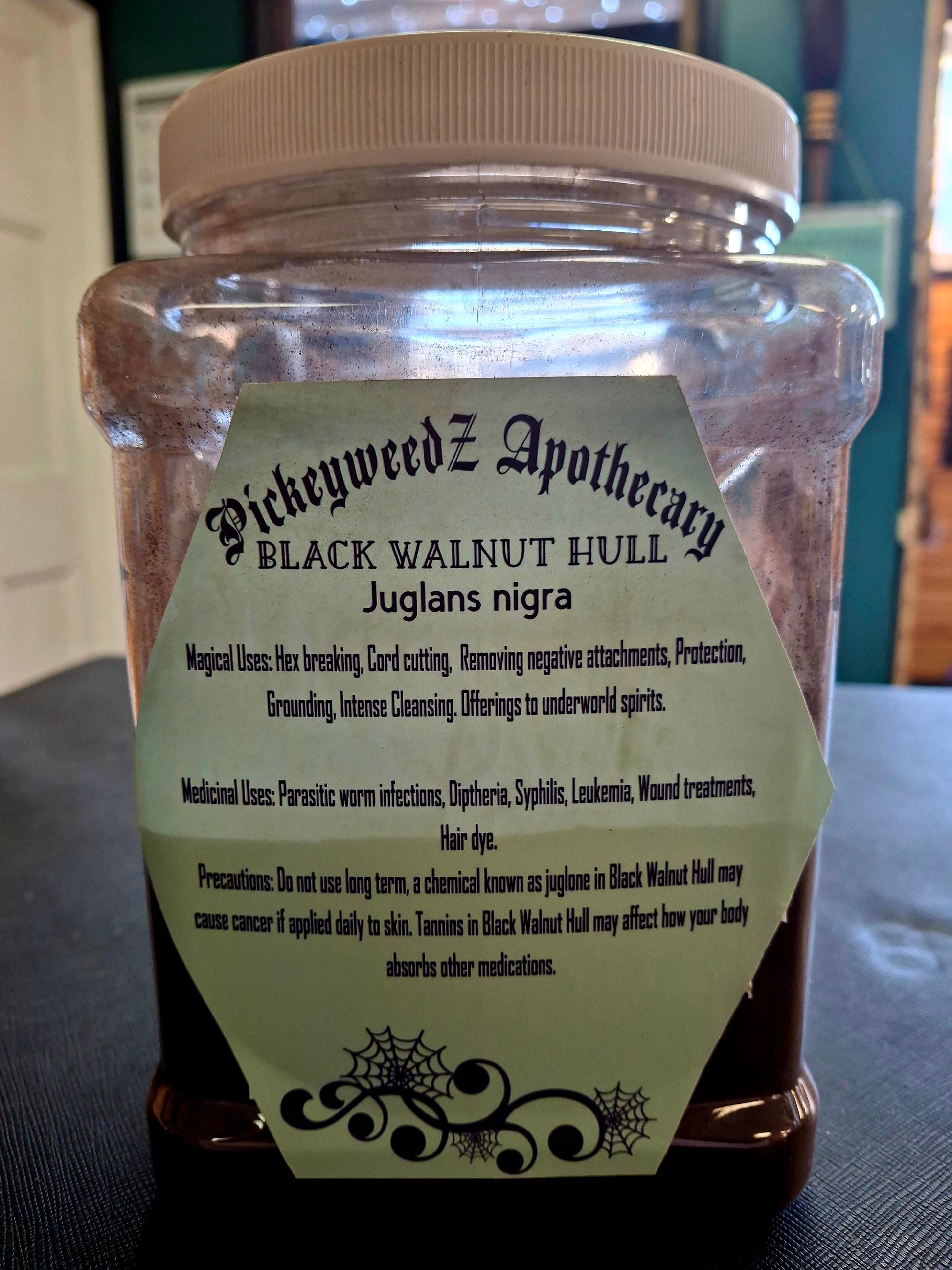 Black Walnut Hull (Juglans nigra)