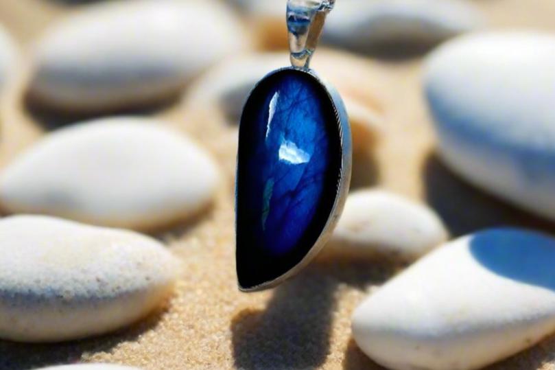 Blue Fire Labradorite in Leaf Shape Setting .925 Silver