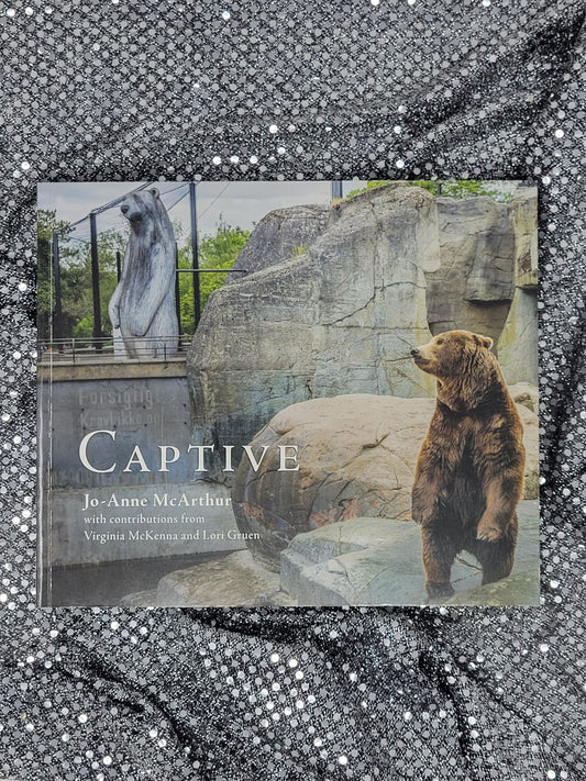 Captive - Jo-Anne McArthur