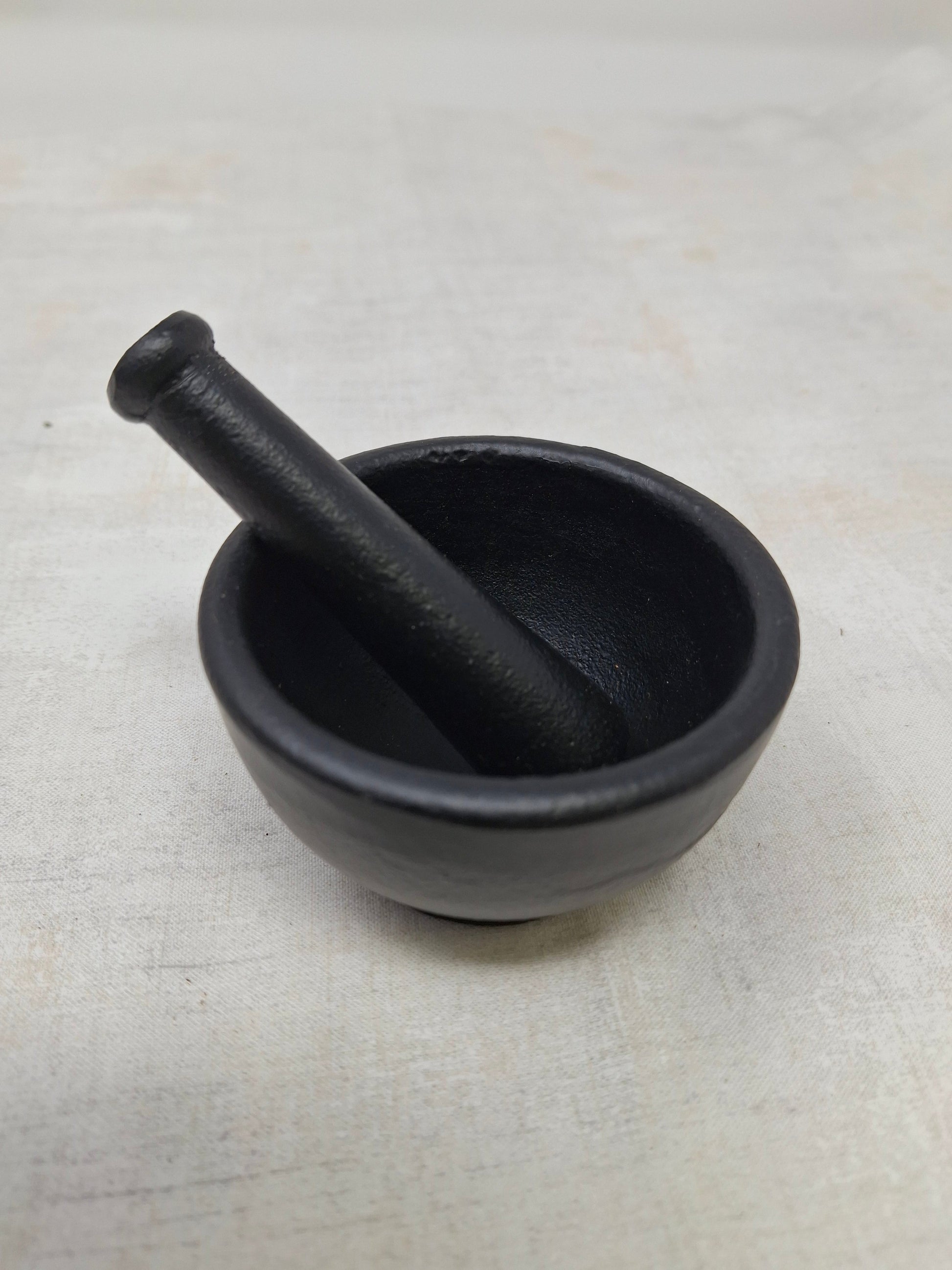 Cast Iron Cauldron 2.75"D x 1.75" H w/ Cast Iron Pestle