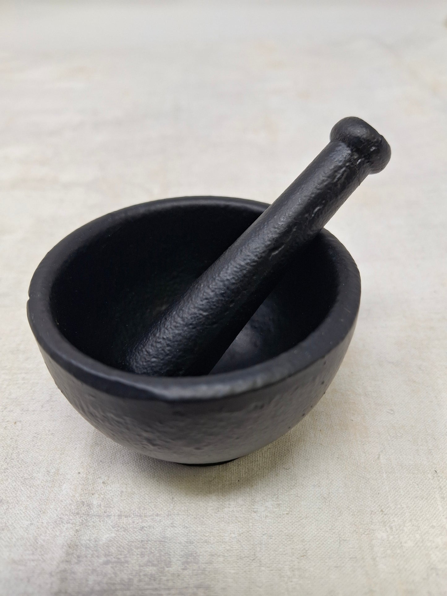 Cast Iron Cauldron 2.75"D x 1.75" H w/ Cast Iron Pestle