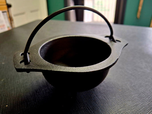 Cast Iron Cauldron w/handle (5" Diameter Handle to Handle, 3" Inside Diameter)
