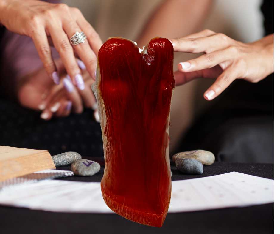 Figure Candles Red Couple Facing