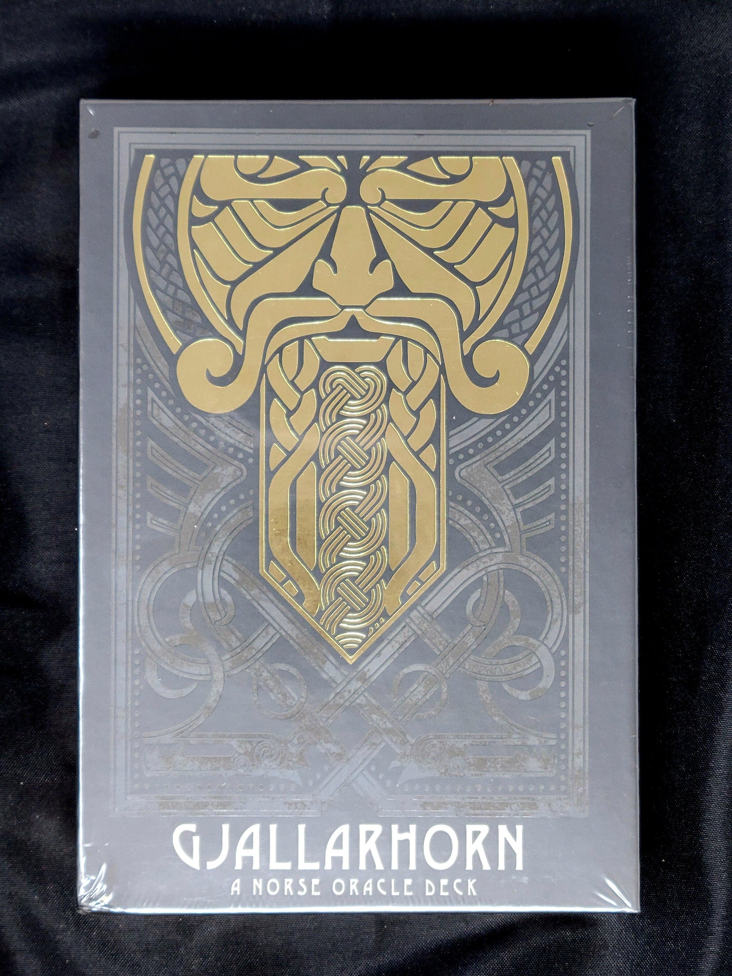 Gjallarhorn: A Norse Oracle Deck