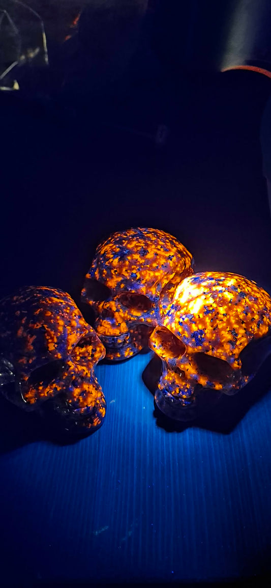 Yooperlite/Flamestone (Fluorescent Sodalite) Skull