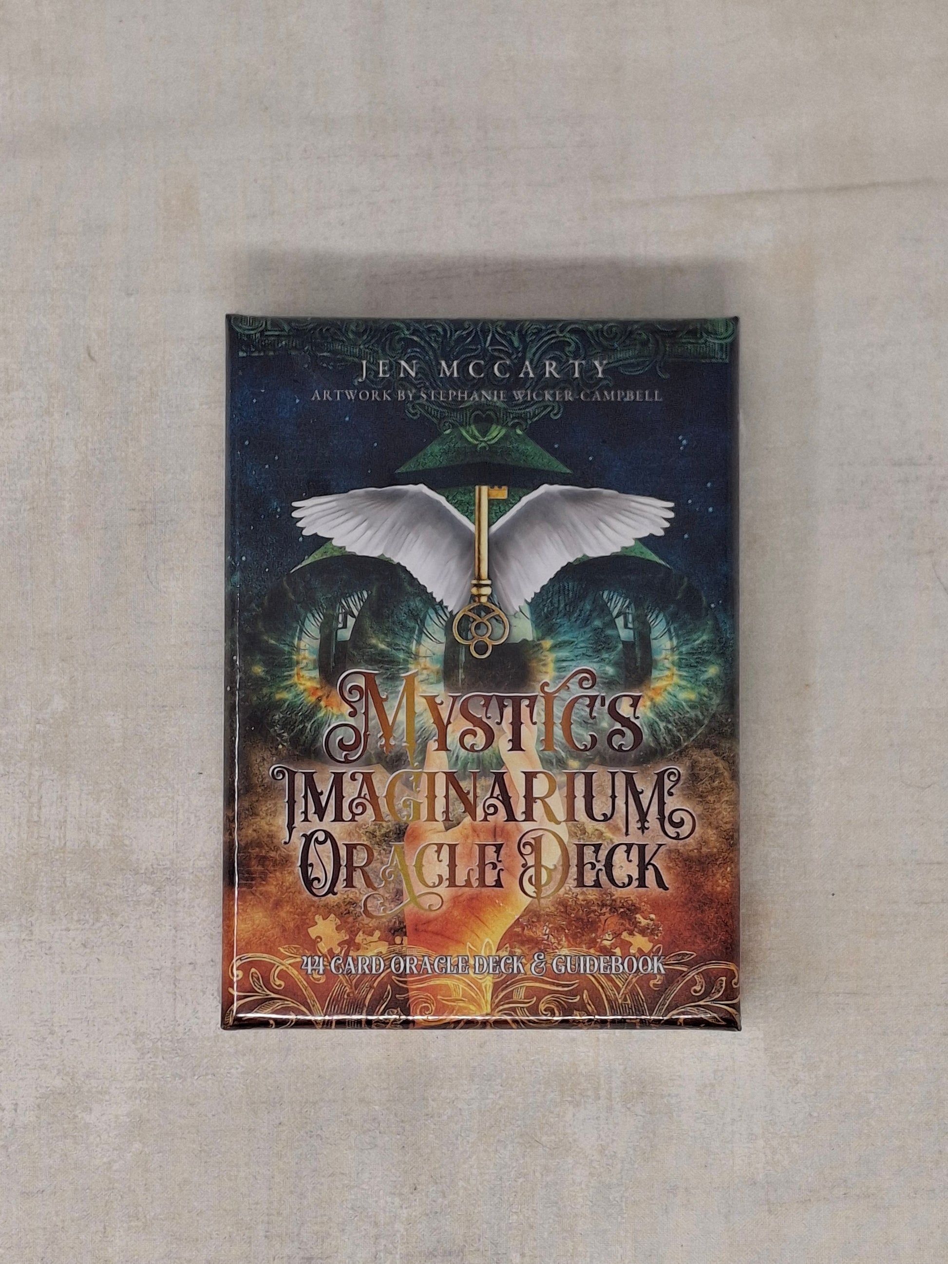 Mystic's Imaginarium Oracle Deck (44 Full-Color Cards and 90-Page Guidebook) Jen McCarty