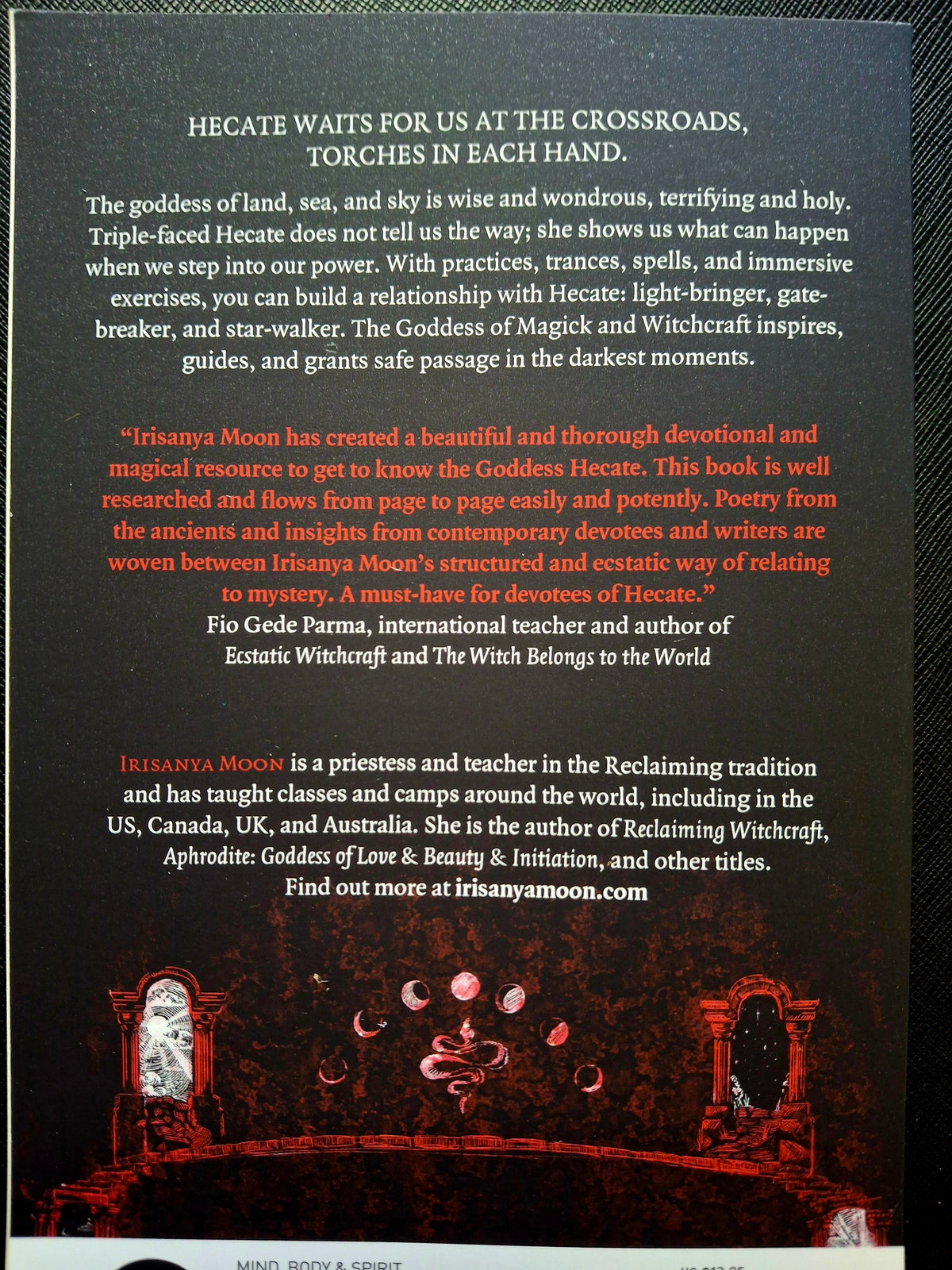 Pagan Portals - Hecate, Goddess of Magick and Witchcraft By Irisanya Moon
