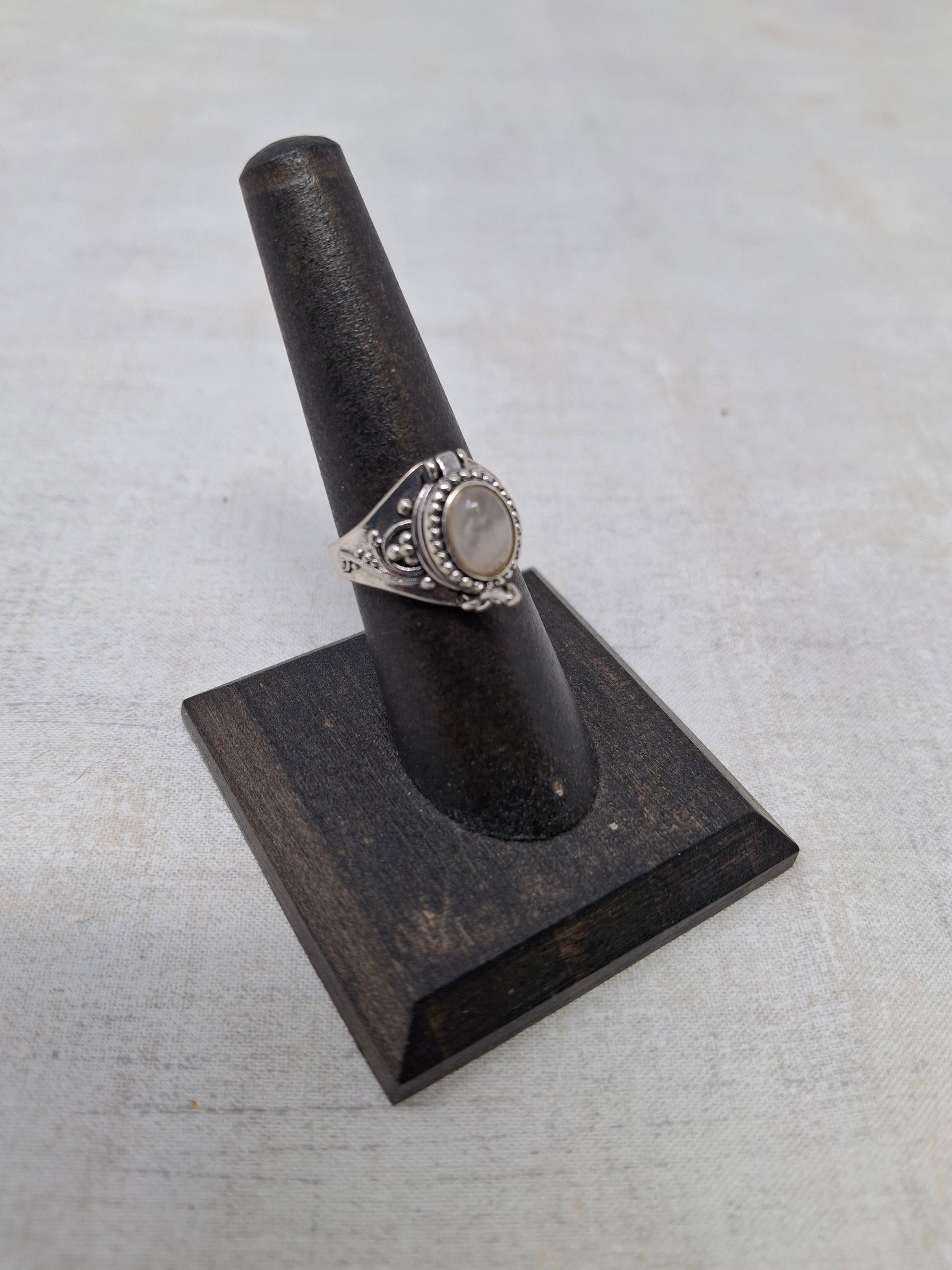 Poison Ring Rose Quartz (Adjustable)