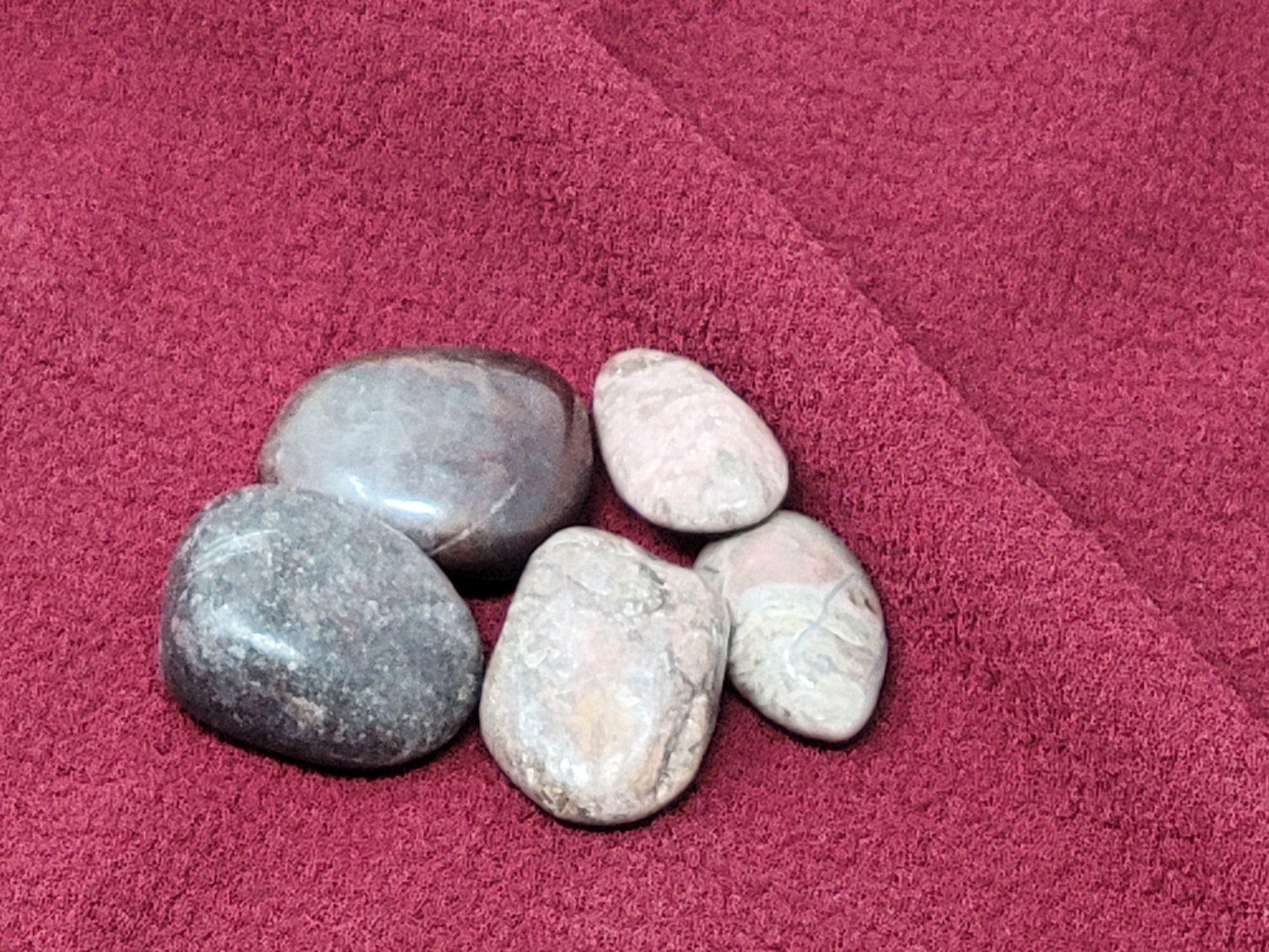 Rhodonite (Black) Tumbled