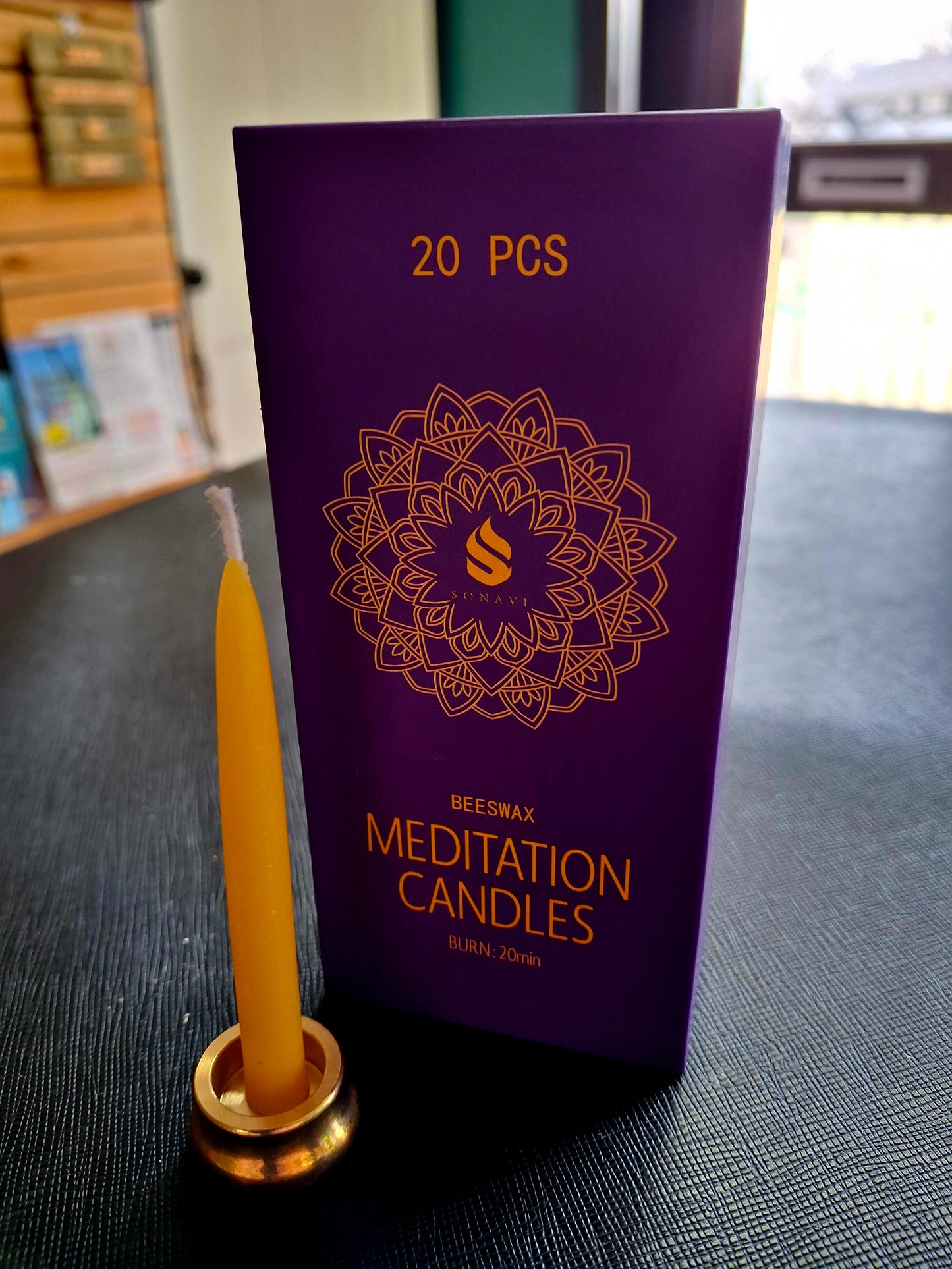 SONAVI- Beeswax Meditation Candles – 20 pcs with Brass Holder