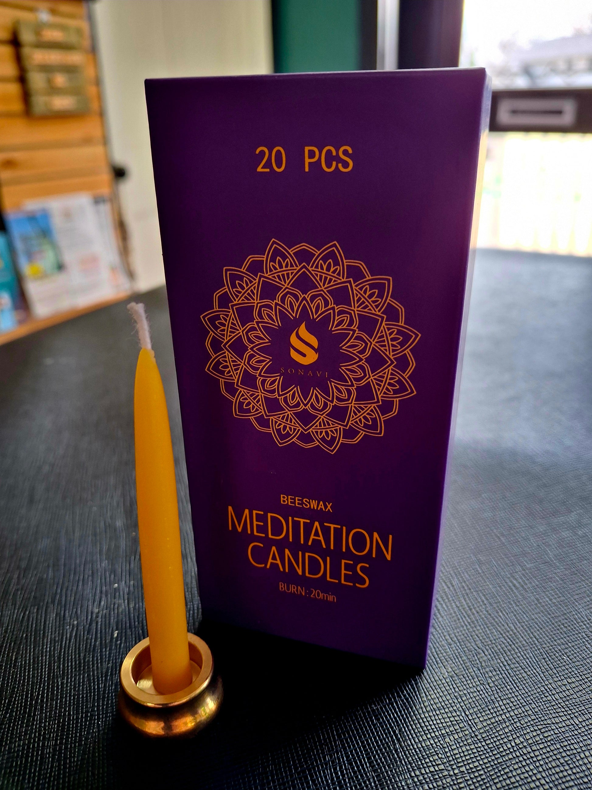 SONAVI- Beeswax Meditation Candles – 20 pcs with Brass Holder
