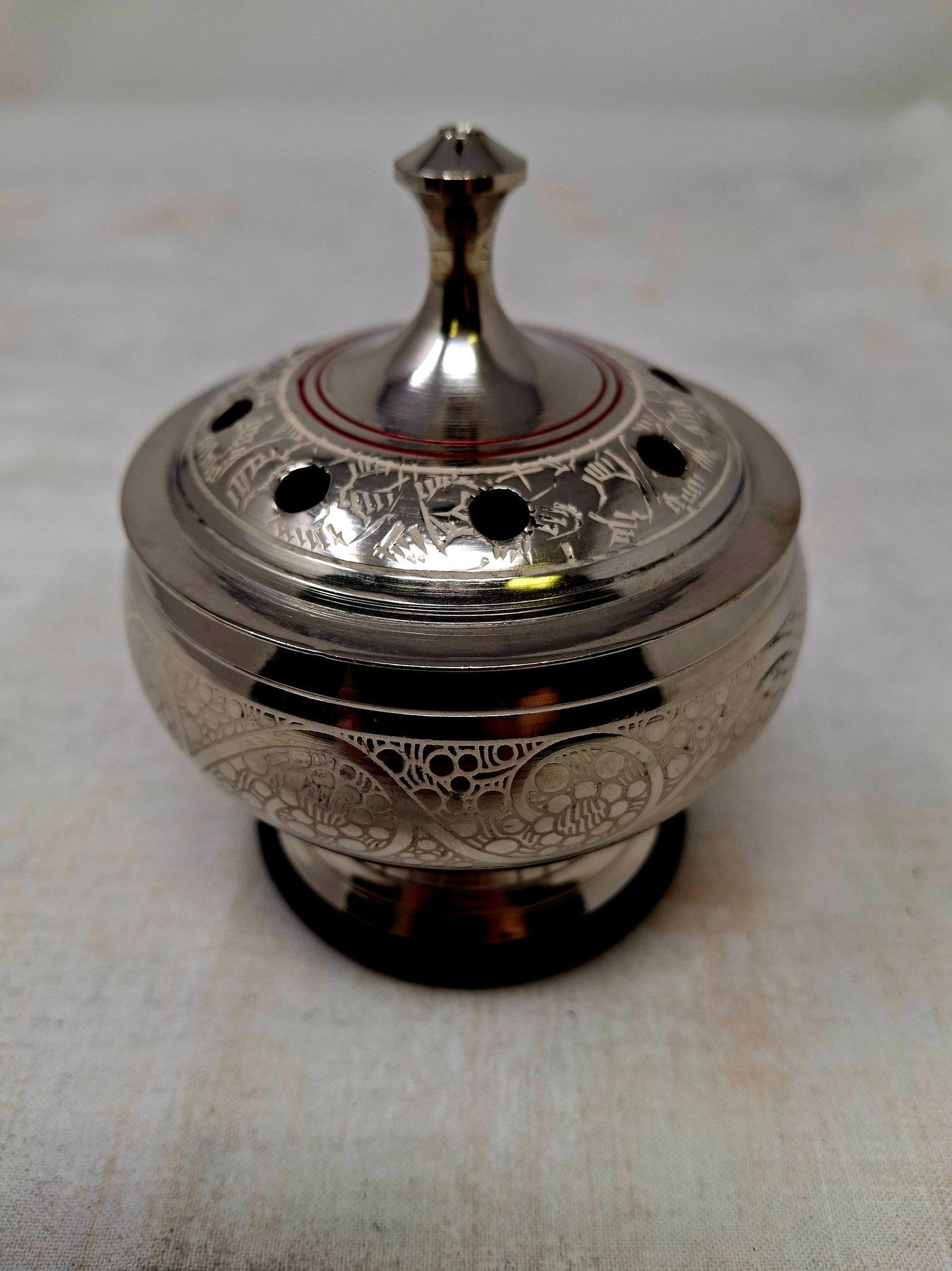 Silver finish engraved Brass Screen Charcoal Burner 3"D 3.5"H w/Wooden Coaster & Lid