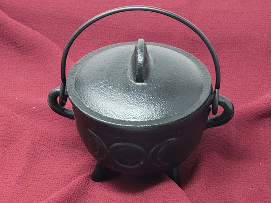 TRIPLE MOON Cast Iron Cauldron with Lid (4.5"D 4.25"H)