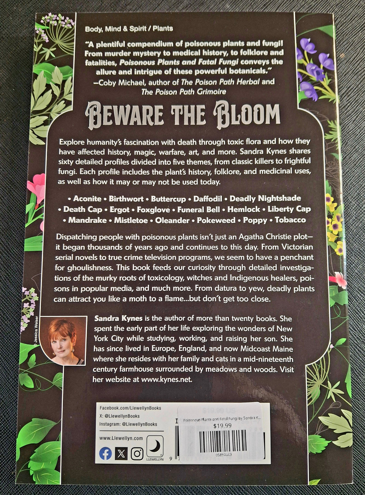 Poisonous Plants and Fatal Fungi by Sandra Kynes (Author)